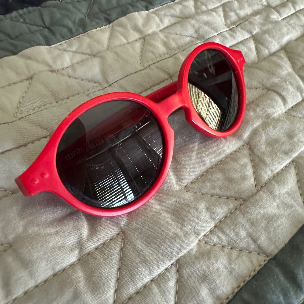 Izipizi Baby Round Red Retro Polarized Sunglasses